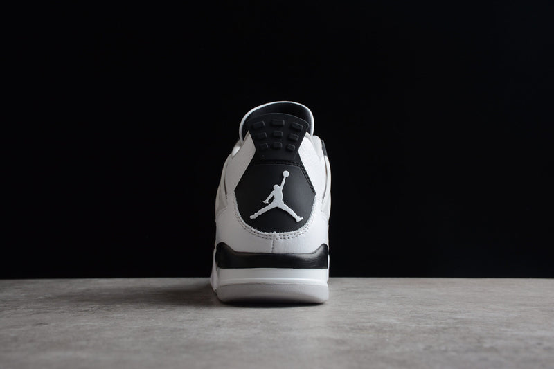 AIR JORDAN 4 MILITARY BLACK